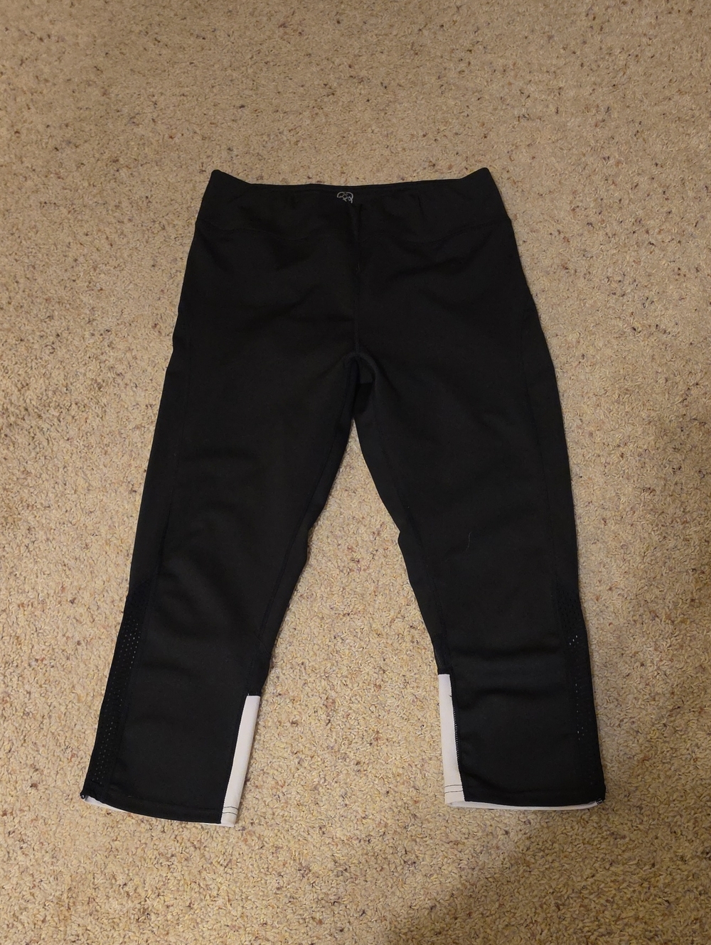 Daisy Fuentes Black And White Active Leggings